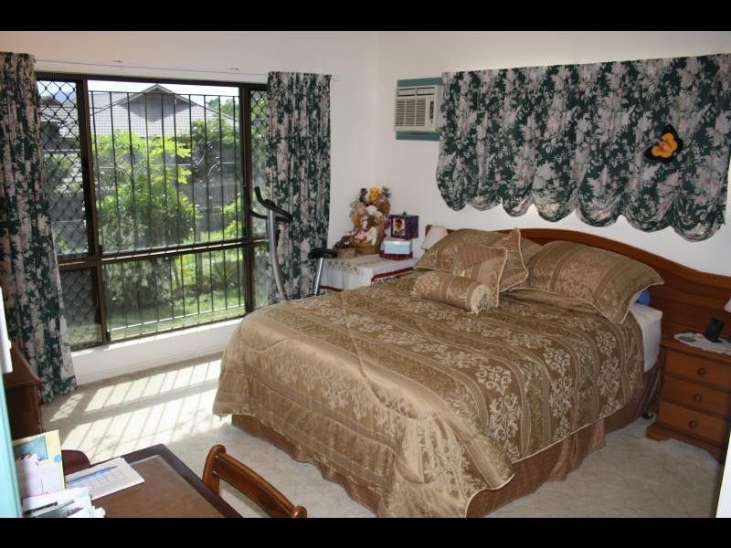 5 Wedelia Court, Mooroobool QLD 4870