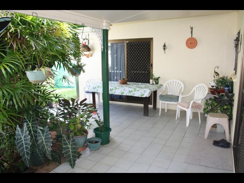 5 Wedelia Court, Mooroobool QLD 4870