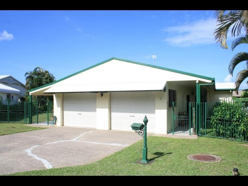 5 Wedelia Court, Mooroobool QLD 4870