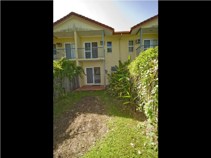 6/2 Marella Close, Manoora QLD 4870