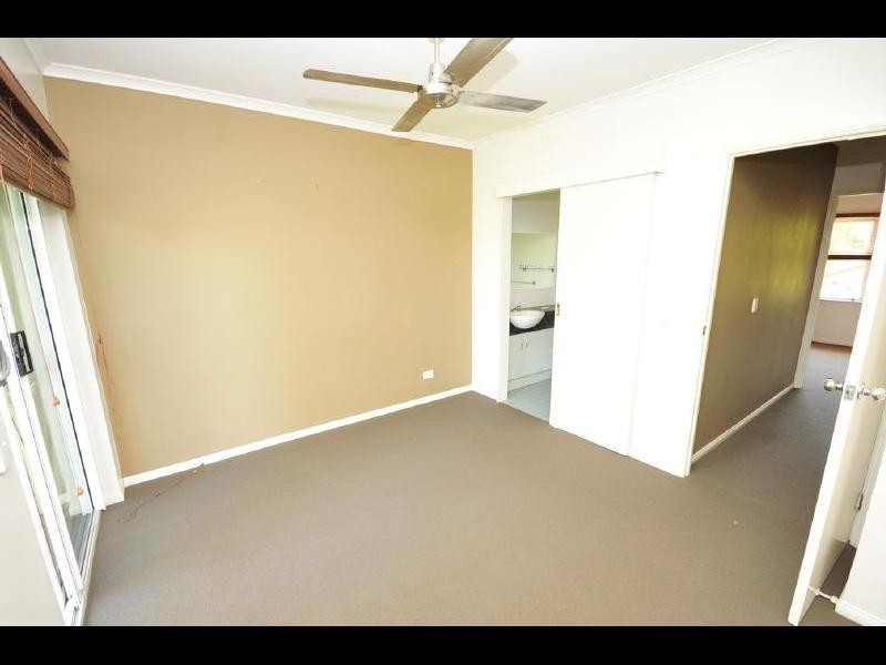 6/2 Marella Close, Manoora QLD 4870