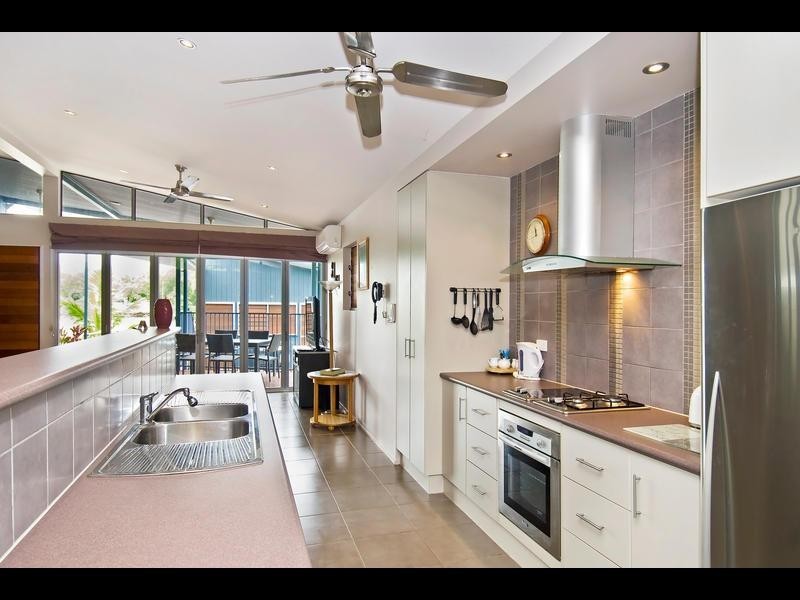 41 Riverside Parade, Trinity Park QLD 4879