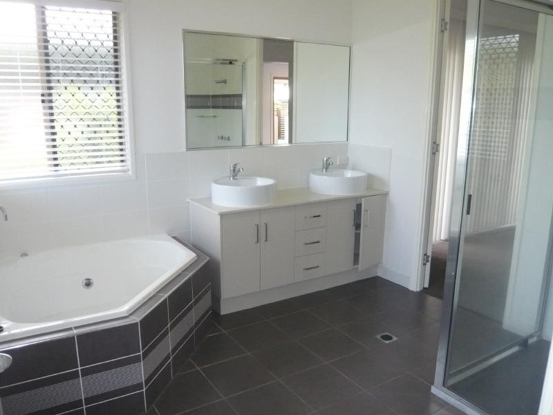 Trinity Park QLD 4879