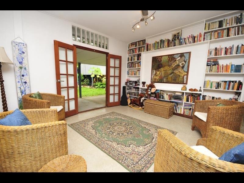 43 Moody Street, Mooroobool QLD 4870