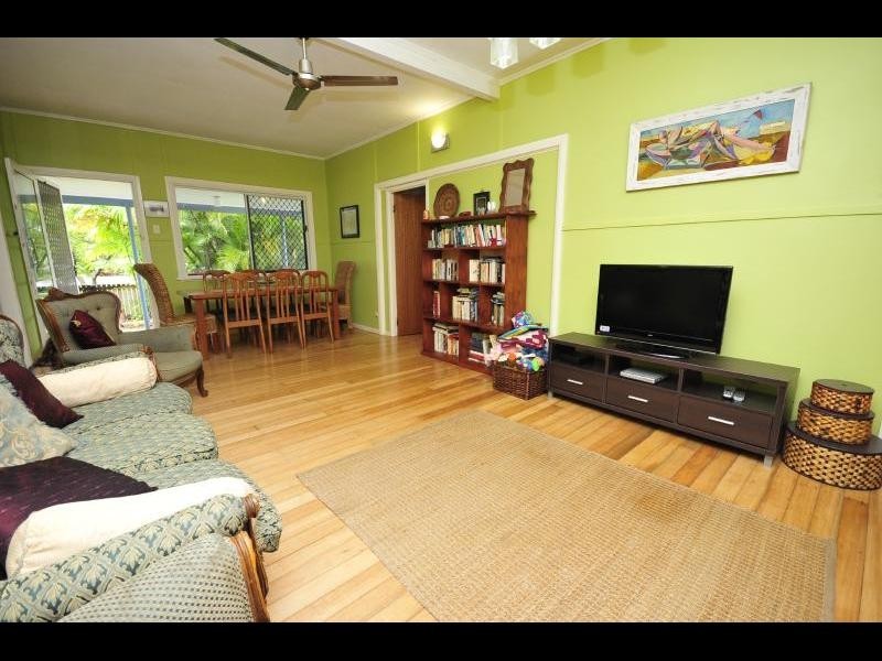 43 Moody Street, Mooroobool QLD 4870