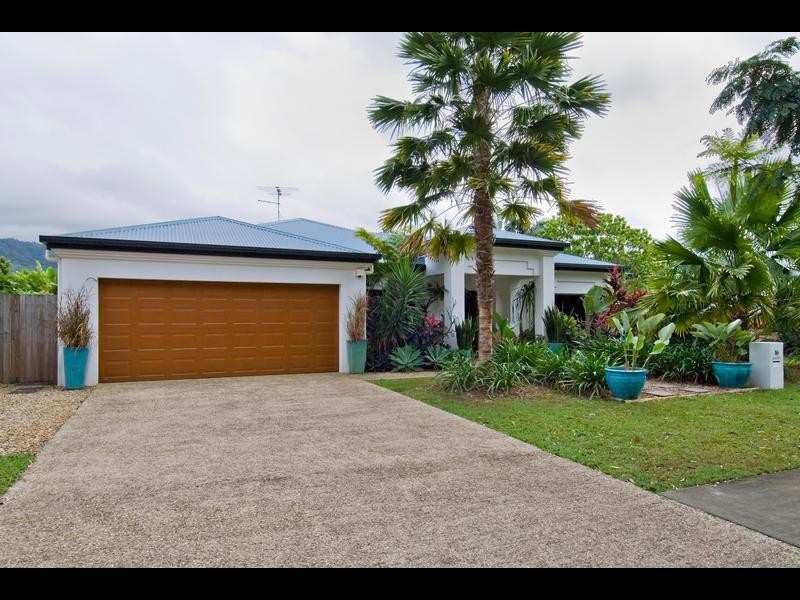 16 Moore Road, Kewarra Beach QLD 4879