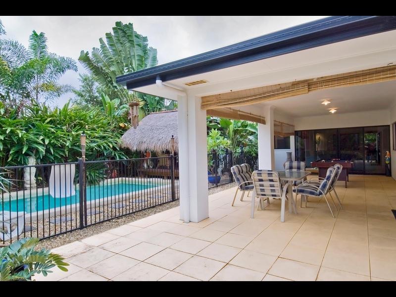 16 Moore Road, Kewarra Beach QLD 4879