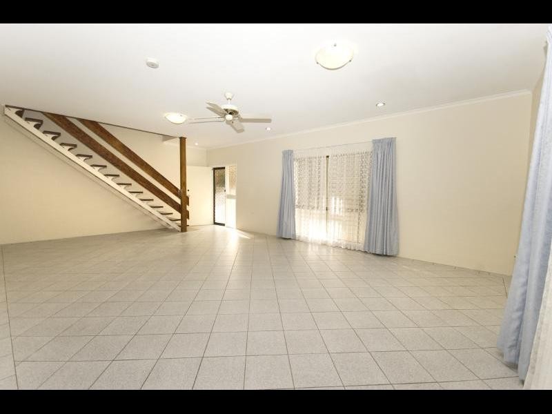 28 Andrea Close, Mooroobool QLD 4870