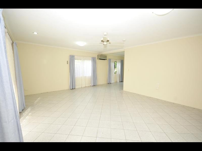 28 Andrea Close, Mooroobool QLD 4870