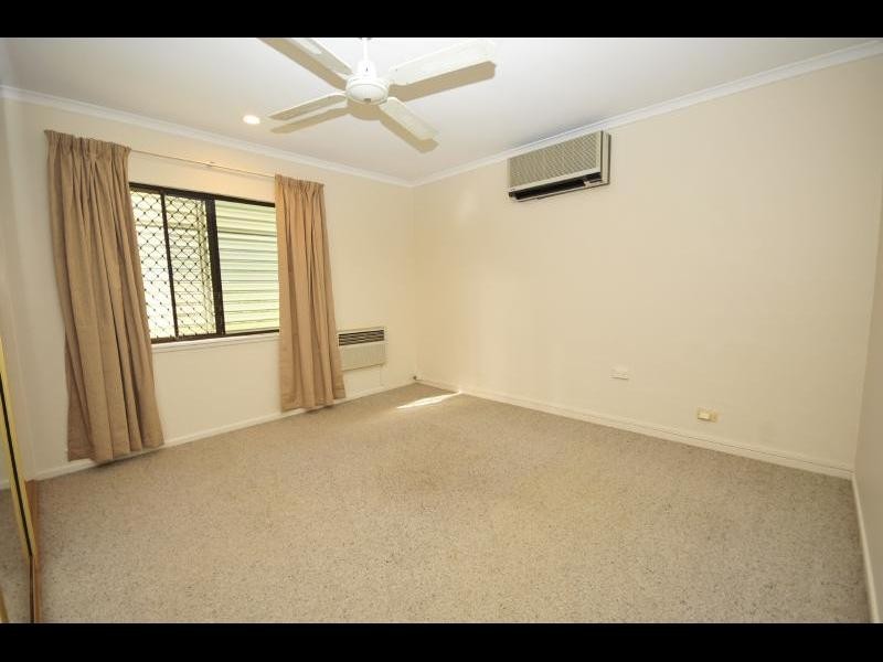 28 Andrea Close, Mooroobool QLD 4870