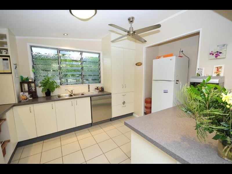 46 Atherton Street, Whitfield QLD 4870