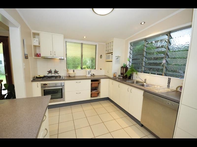 46 Atherton Street, Whitfield QLD 4870