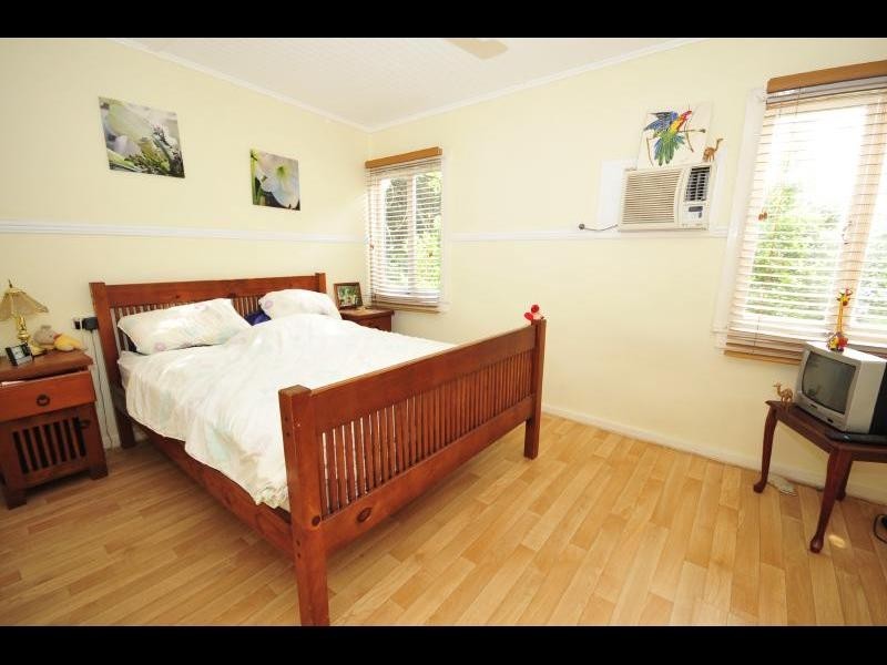 46 Atherton Street, Whitfield QLD 4870