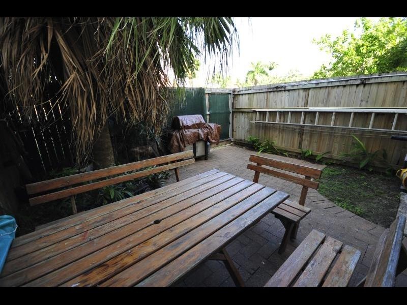 6/11 Pioneer Street, Manoora QLD 4870