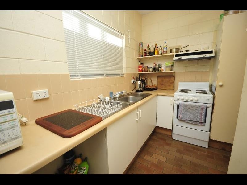 6/11 Pioneer Street, Manoora QLD 4870