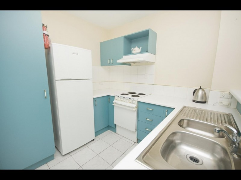 12/1 Poinciana Street, Holloways Beach QLD 4878