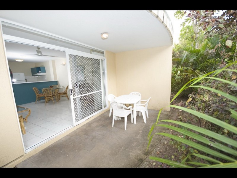 12/1 Poinciana Street, Holloways Beach QLD 4878