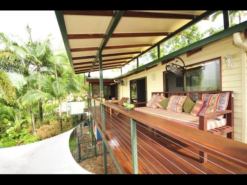 6 Dennis Close, Mooroobool QLD 4870