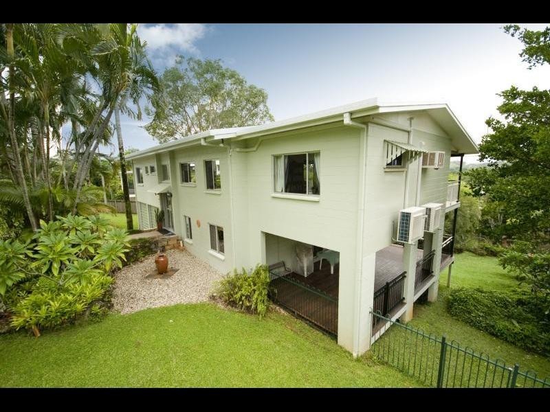 20 Andrea Close, Mooroobool QLD 4870