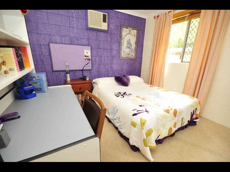 20 Andrea Close, Mooroobool QLD 4870