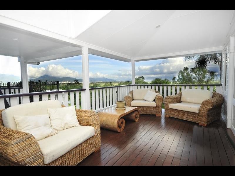 42 Walsh Street, Edge Hill QLD 4870
