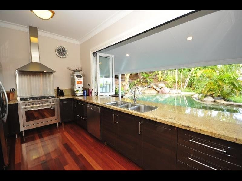 42 Walsh Street, Edge Hill QLD 4870