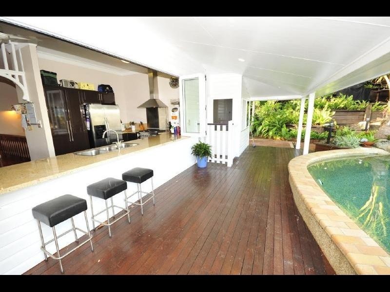 42 Walsh Street, Edge Hill QLD 4870