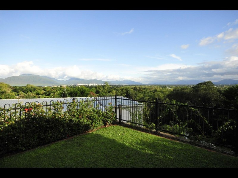 42 Walsh Street, Edge Hill QLD 4870