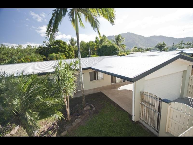 141 Swallow Street, Mooroobool QLD 4870