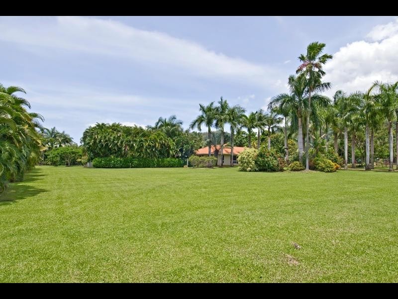 20-24 Joseph Banks Close, Kewarra Beach QLD 4879