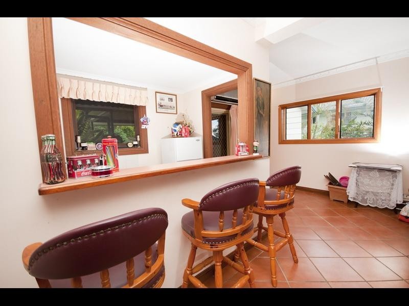11 Forum Close, Mooroobool QLD 4870