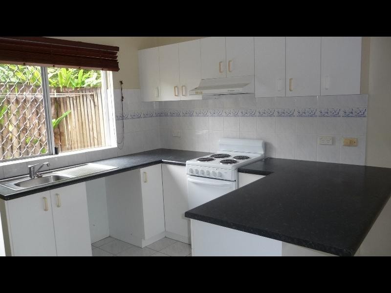 4/32 Short Street, Redlynch QLD 4870
