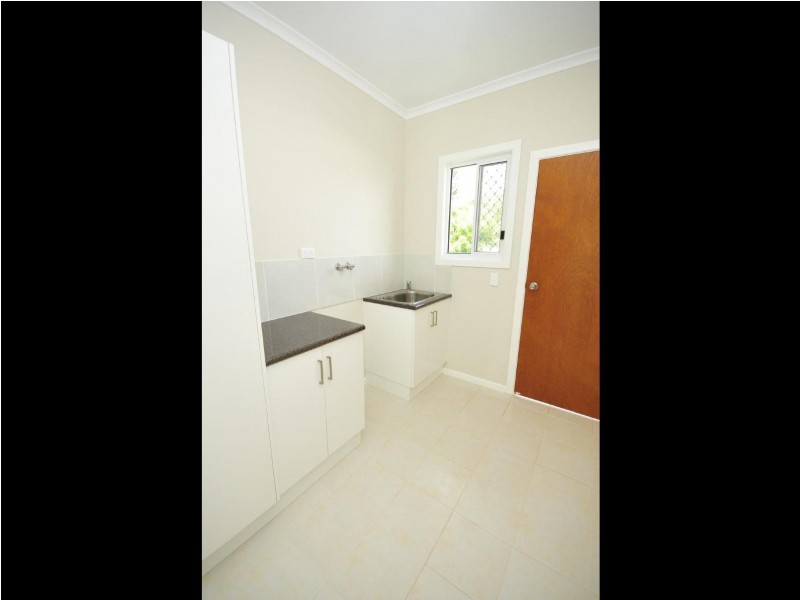 4 Diwi Diwi Street, Manoora QLD 4870