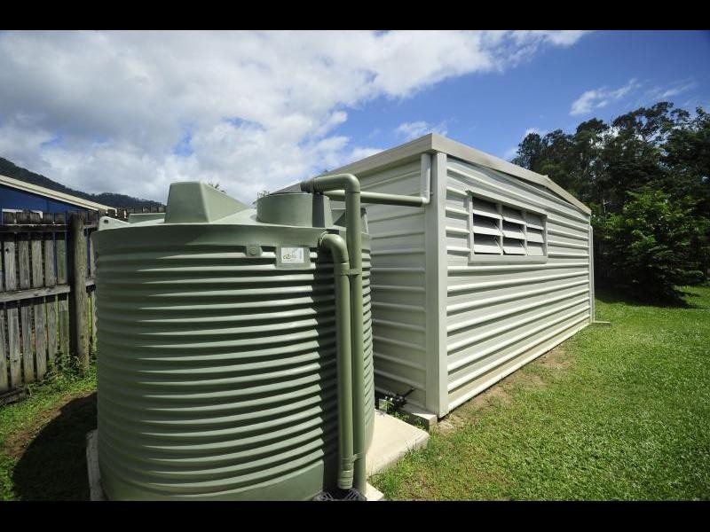 4 Diwi Diwi Street, Manoora QLD 4870