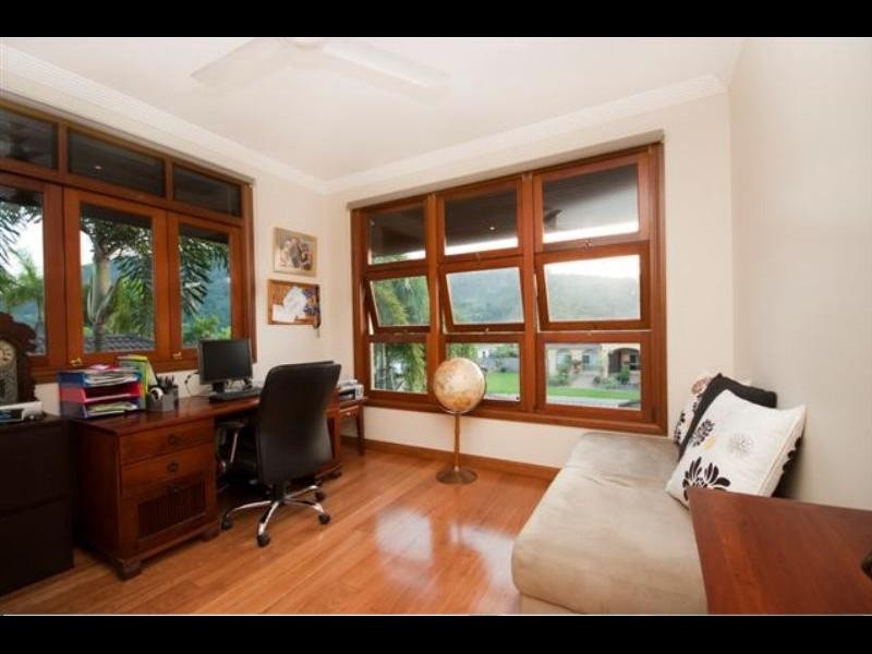 30 East Parkridge Drive, Brinsmead QLD 4870