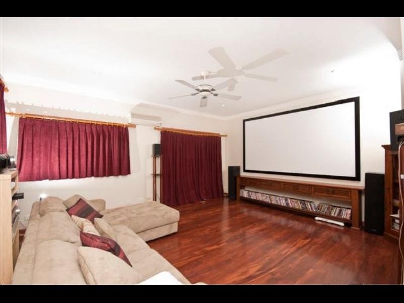 30 East Parkridge Drive, Brinsmead QLD 4870