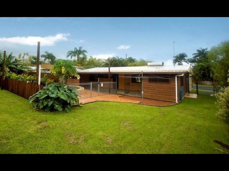 43 Alberta Drive, Woree QLD 4868