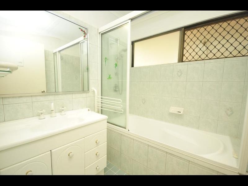 43 Alberta Drive, Woree QLD 4868