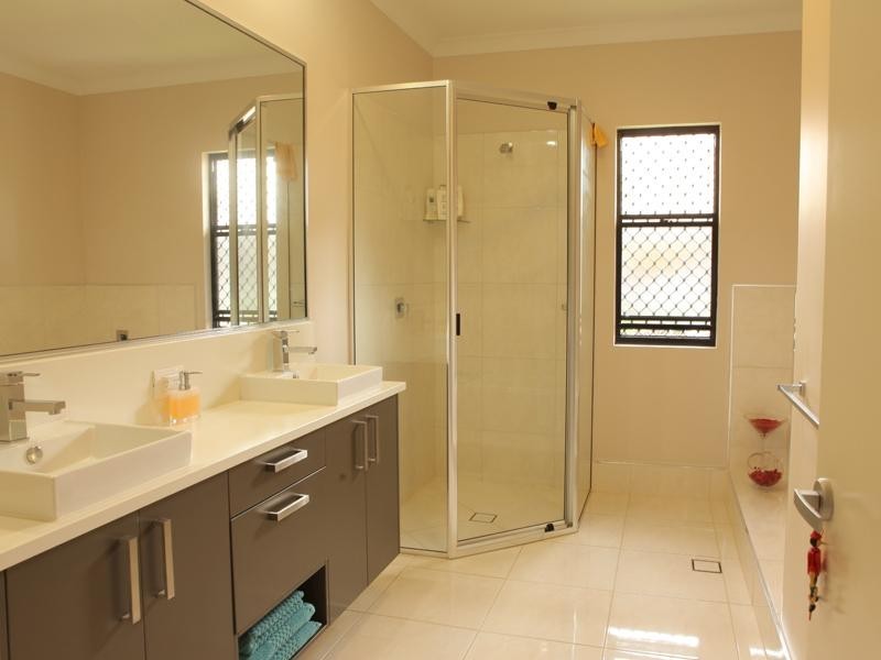 35 Catamaran Circuit, Trinity Beach QLD 4879