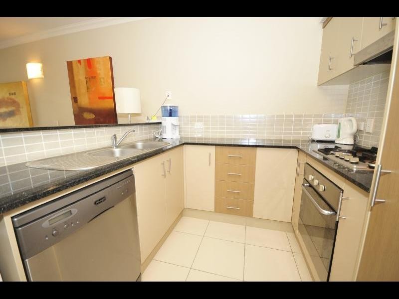 425/13 Mann Street, Westcourt QLD 4870