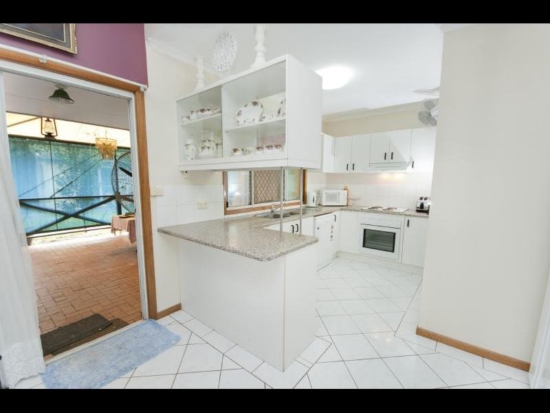 3 Tuffley Close, Kanimbla QLD 4870