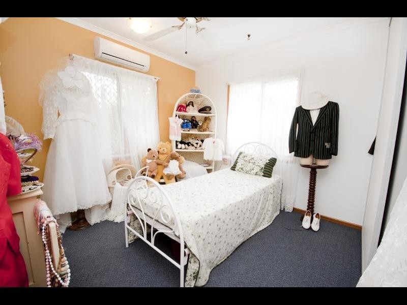 3 Tuffley Close, Kanimbla QLD 4870