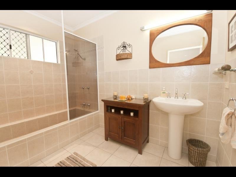 13 Woodmont Place, Mooroobool QLD 4870