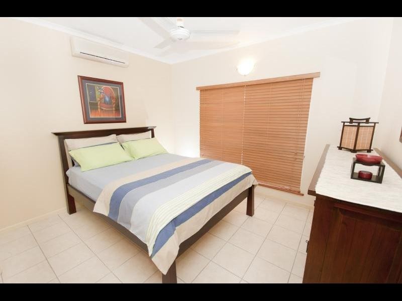 13 Woodmont Place, Mooroobool QLD 4870