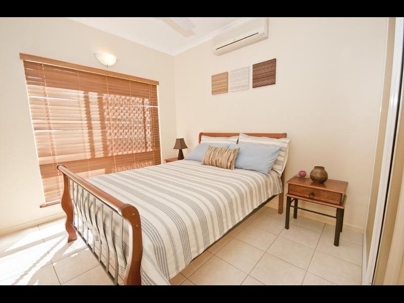 13 Woodmont Place, Mooroobool QLD 4870