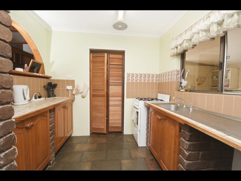 28  Pepperina Street, Mooroobool QLD 4870