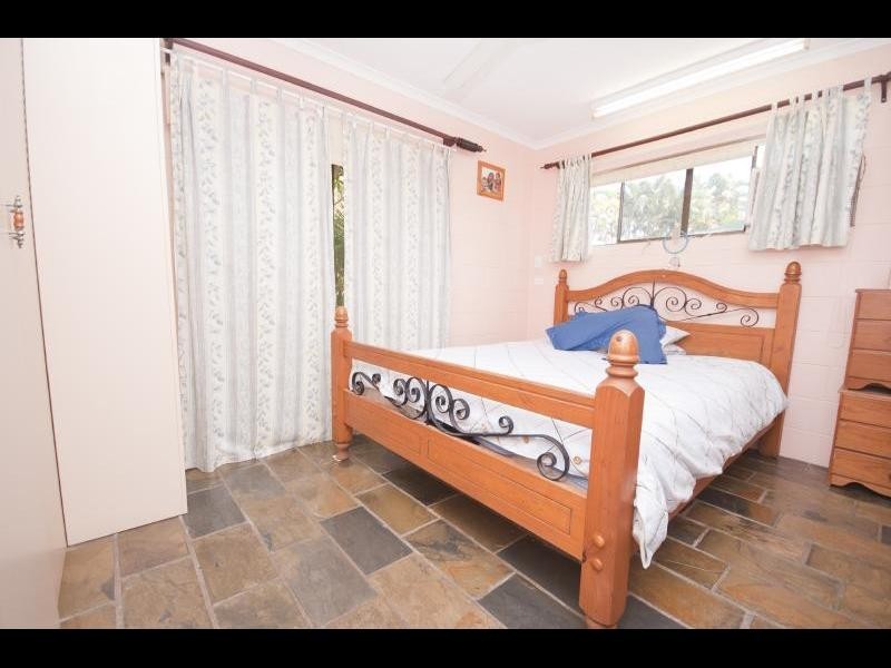 28  Pepperina Street, Mooroobool QLD 4870