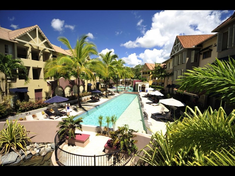 1301/2 Greenslopes Street, Cairns North QLD 4870