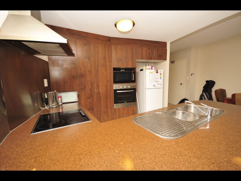 3/351 Lake Street, Cairns North QLD 4870