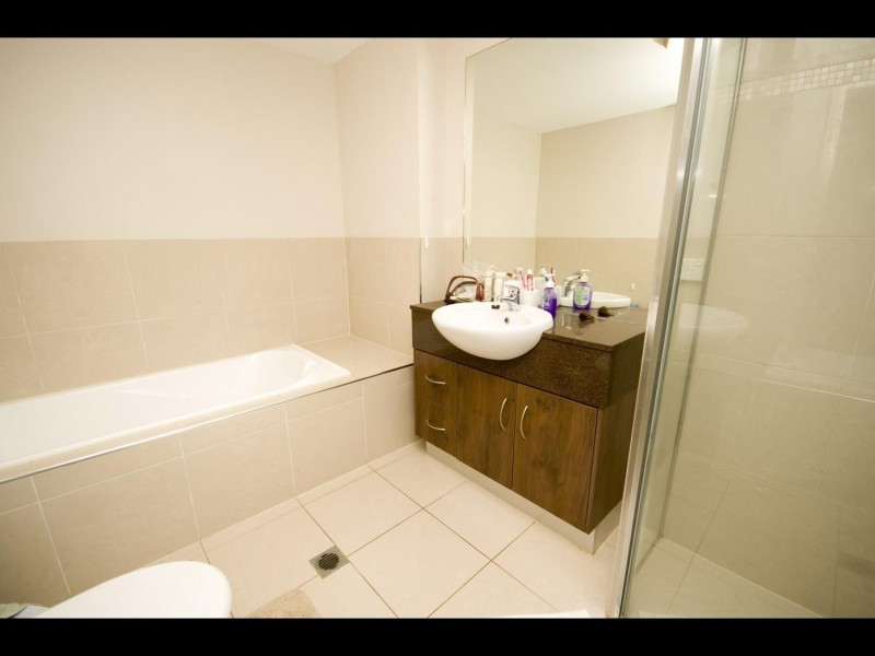 3/351 Lake Street, Cairns North QLD 4870